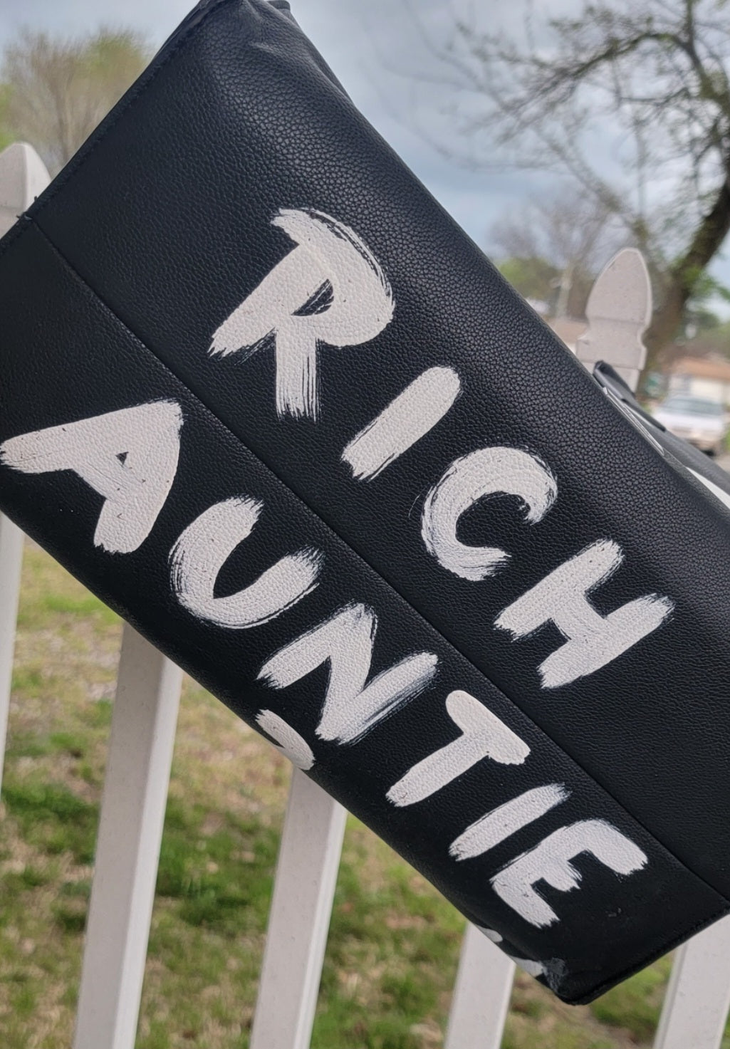 "RICH AUNTIE" Satchel Bag