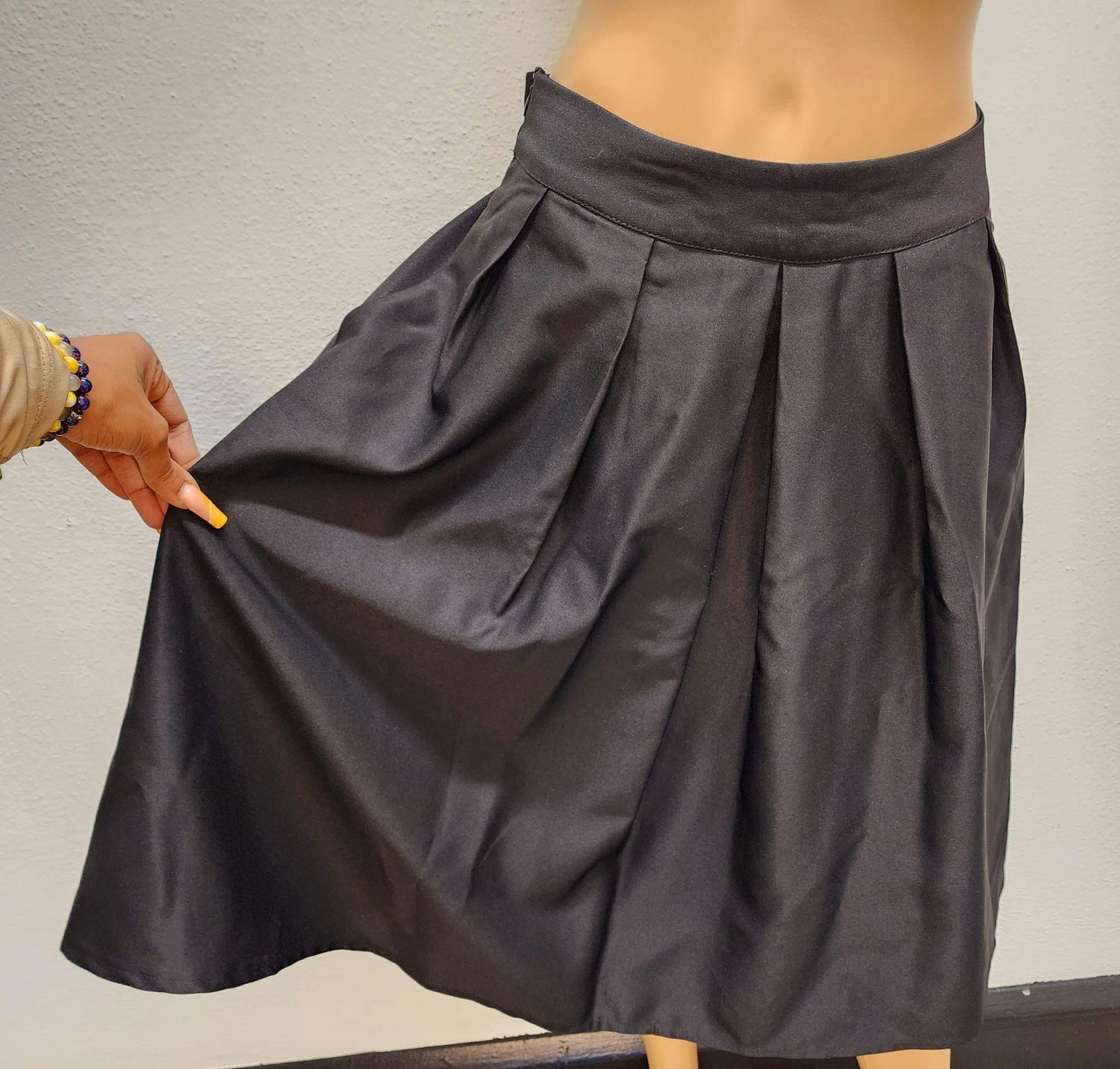 Black Pleated Skirt w/Pockets